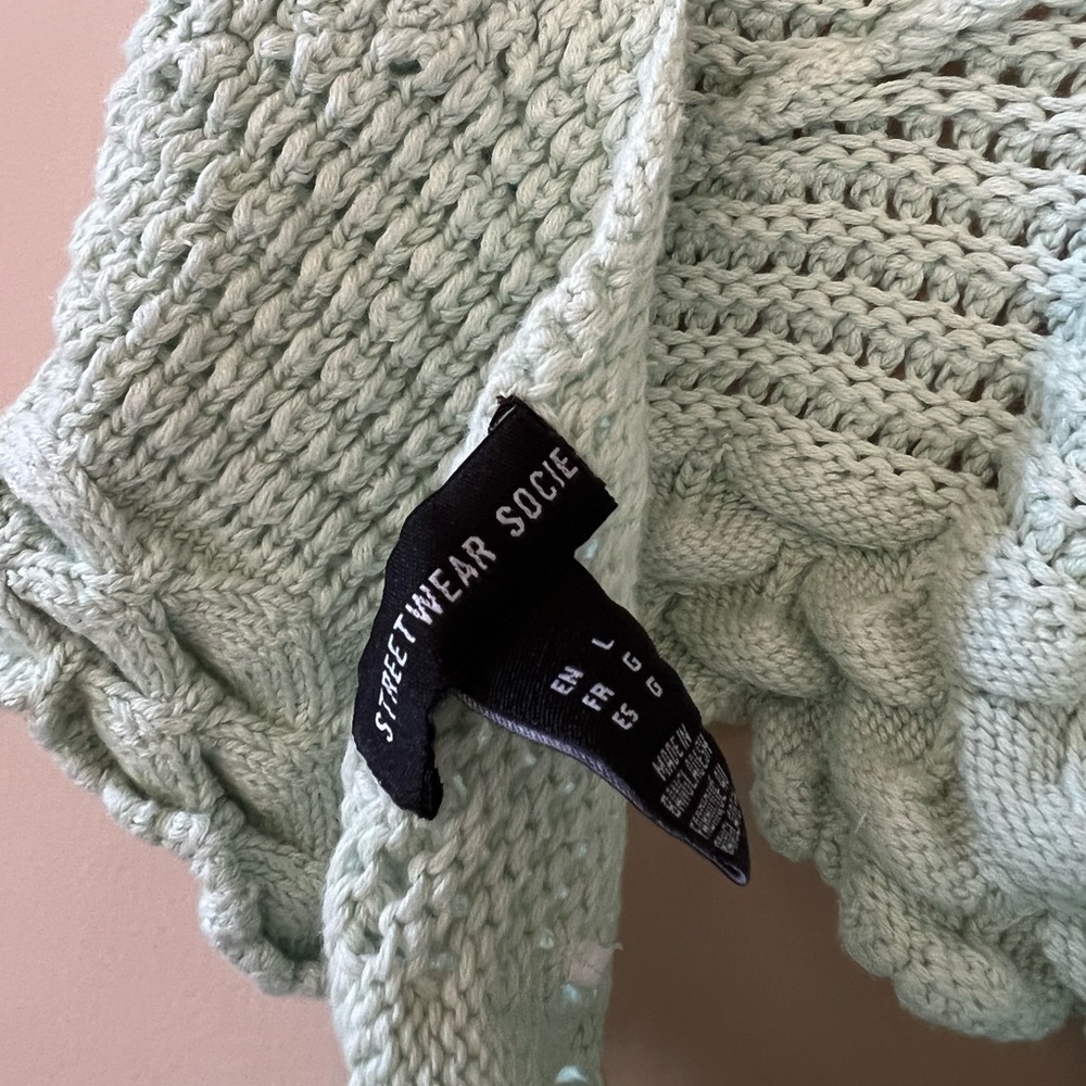 Knit Cropped Tank - Picture 3 of 3
